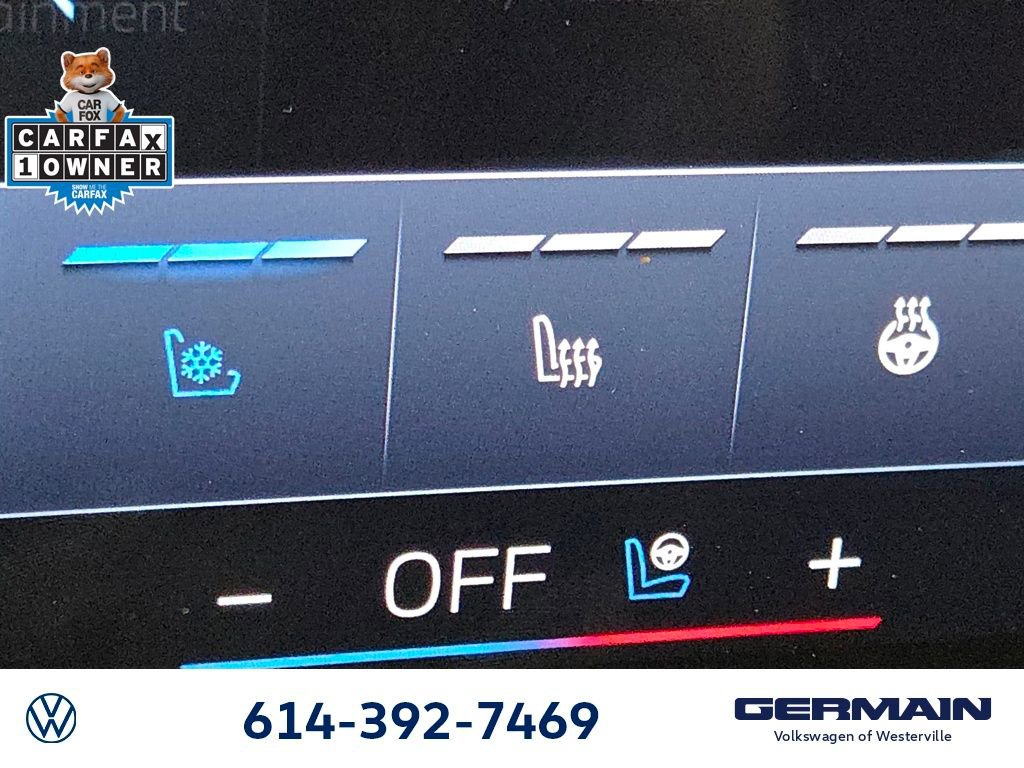 Used 2025 BMW 740i xDrive image 25