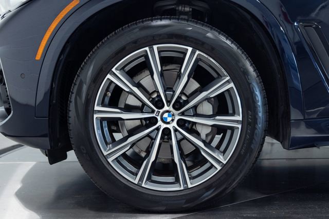 Used 2022 BMW X5 xDrive40i w/ M Sport Package AWD/4WD image 27