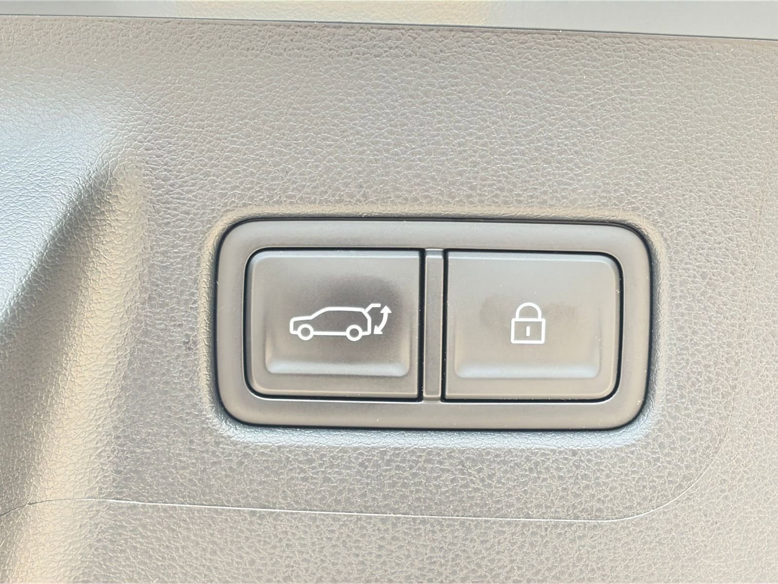 Used 2025 Hyundai Santa Fe SEL AWD/4WD image 23