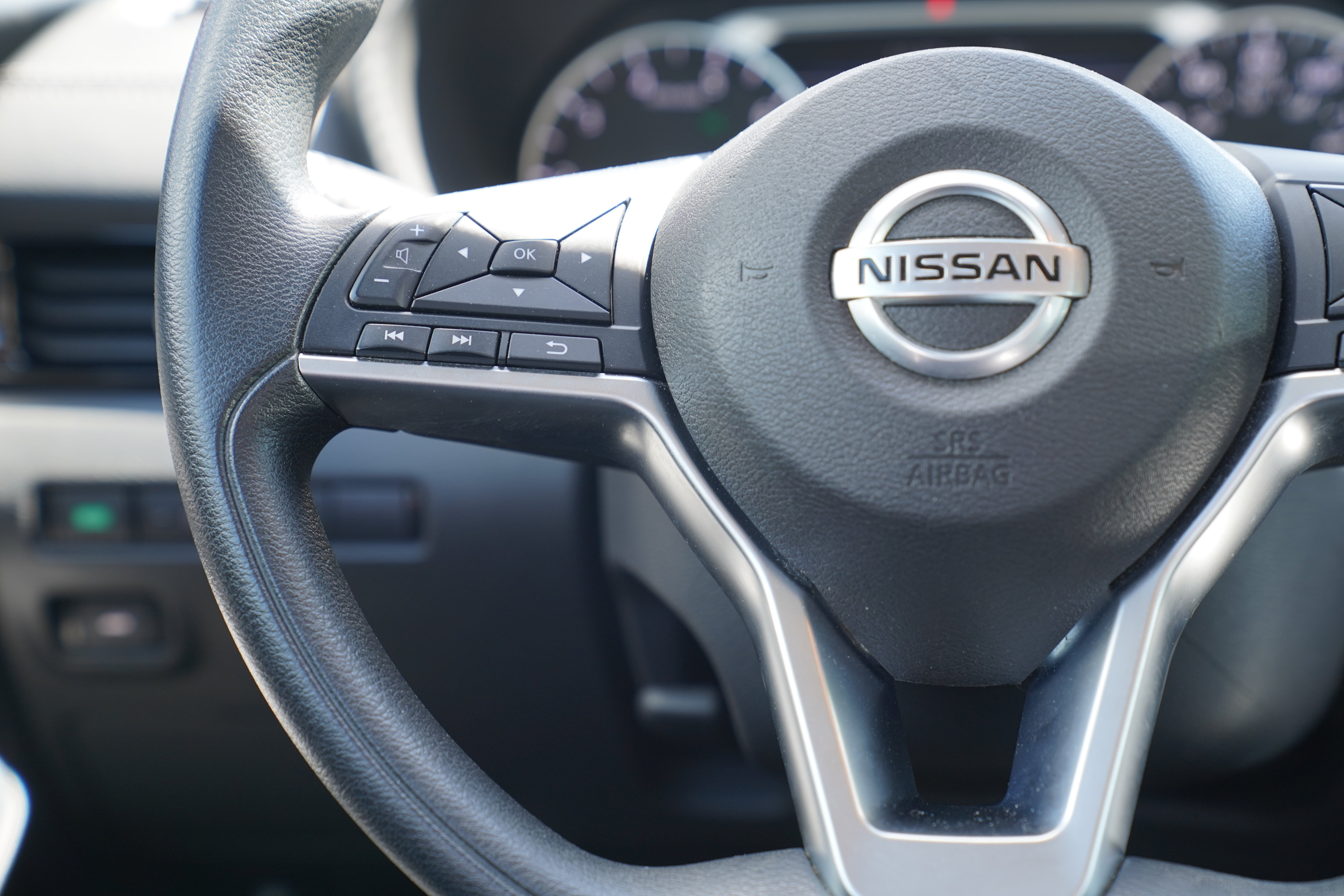 Used 2023 Nissan Sentra SV FWD image 18