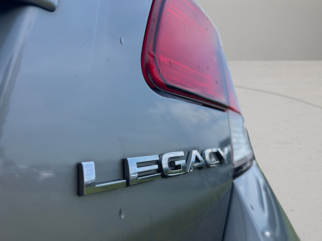 Used 2010 Subaru Legacy 2.5i Premium AWD/4WD image 32