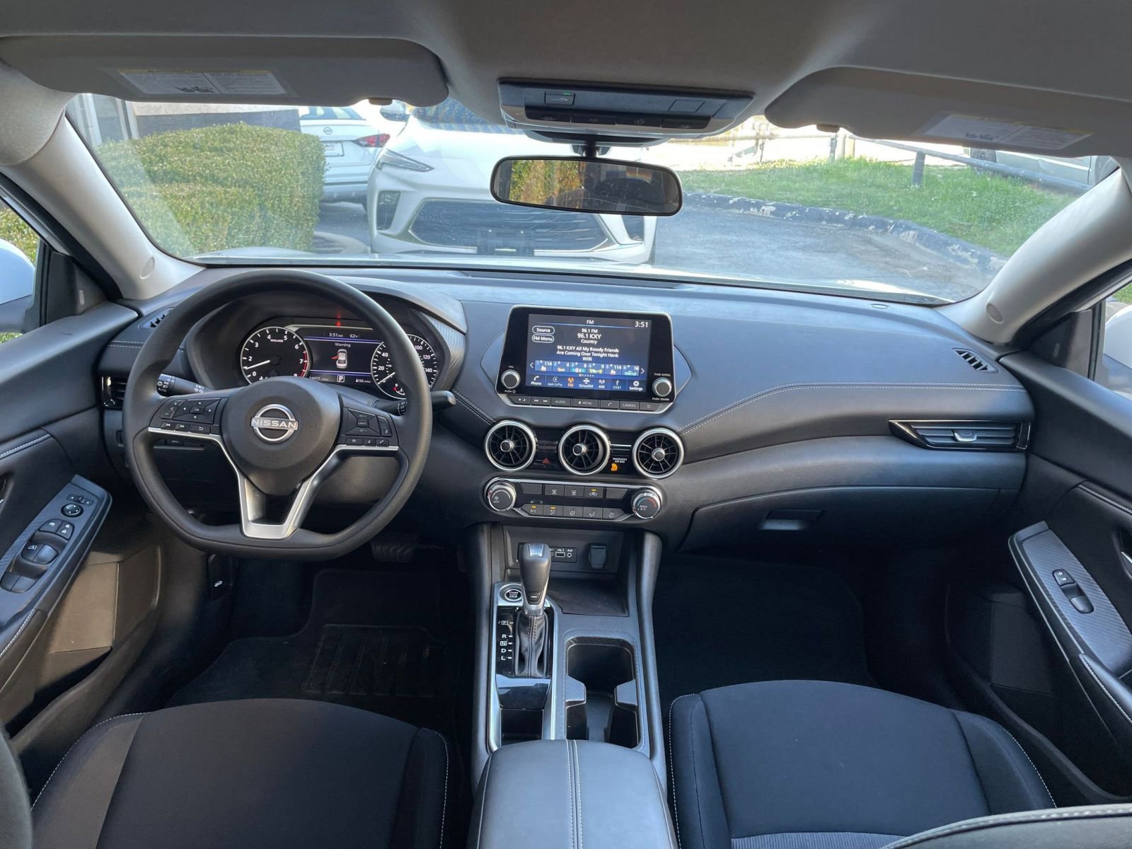 Used 2025 Nissan Sentra SV image 31