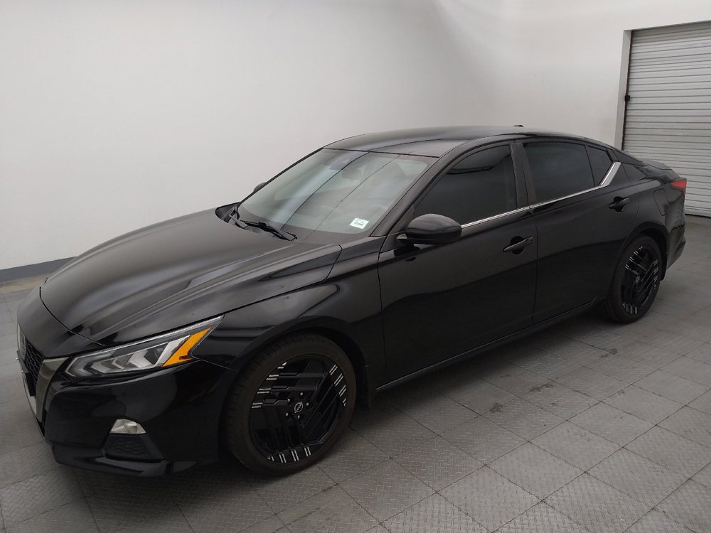 Used 2021 Nissan Altima 2.5 SR FWD image 2