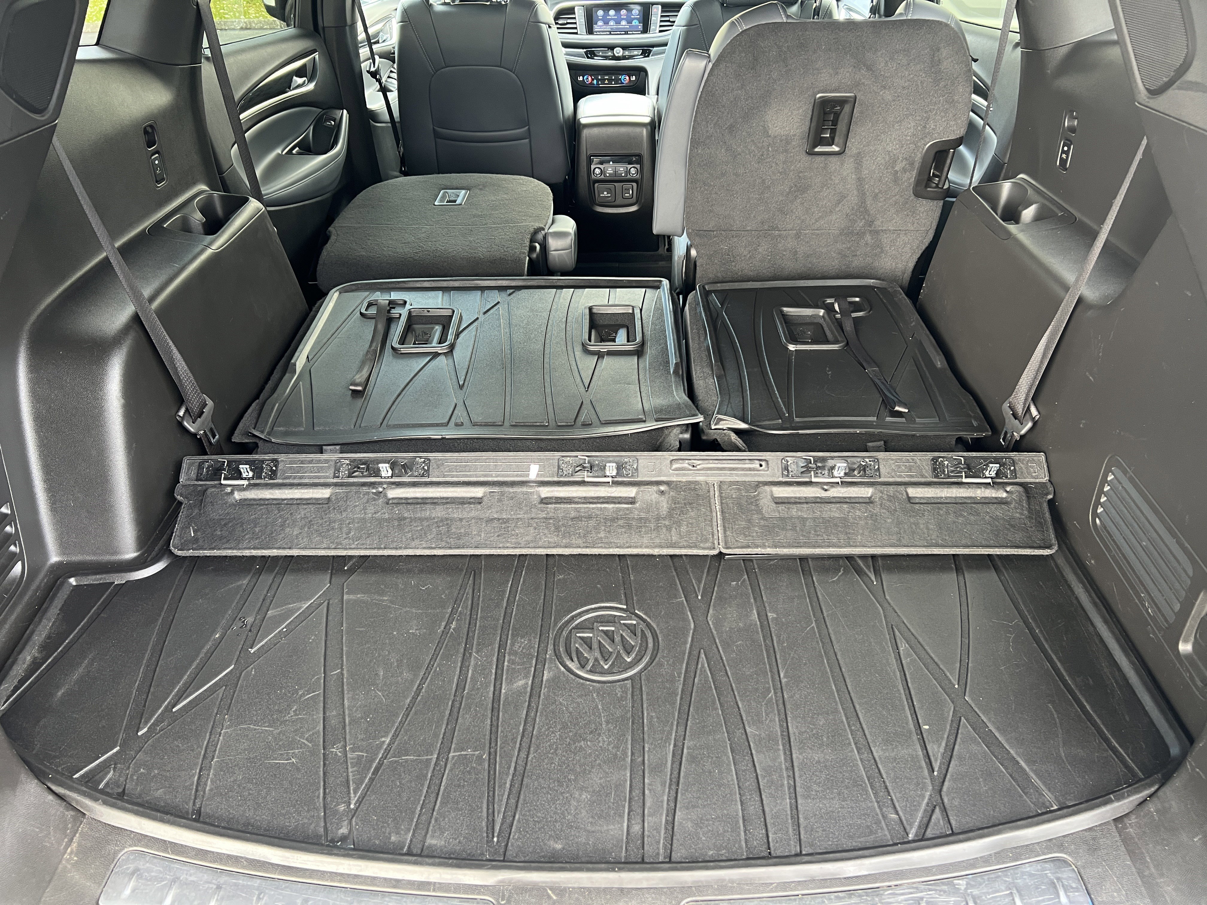 Used 2023 Buick Enclave Premium image 21