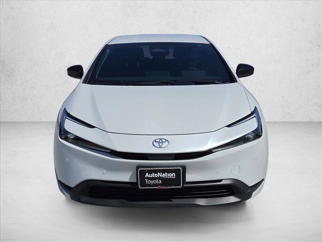 Used 2024 Toyota Prius LE FWD image 2