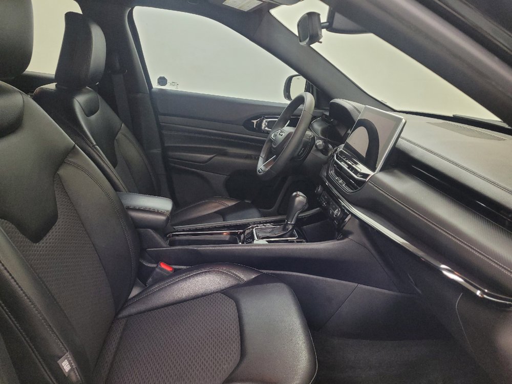 Used 2022 Jeep Compass Latitude FWD image 21