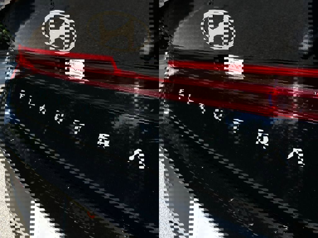 New 2025 Hyundai Elantra Sport image 7