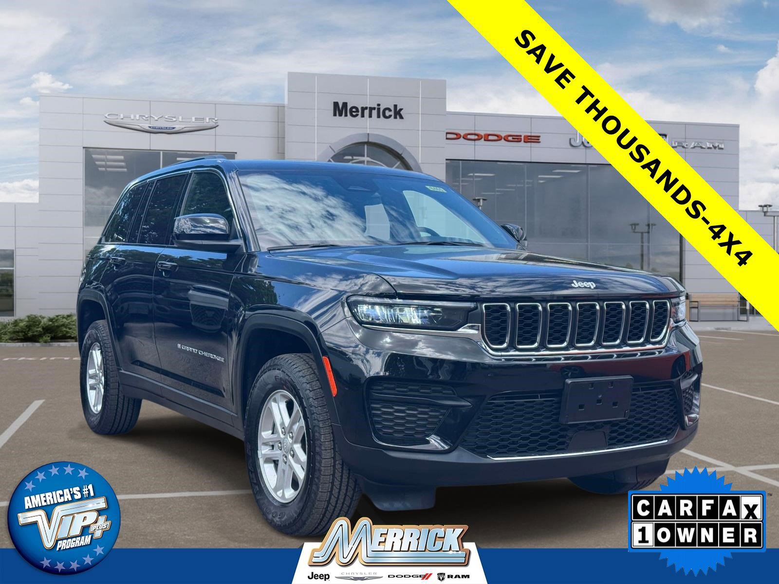 Certified 2025 Jeep Grand Cherokee Laredo w/ Luxury Tech Group I AWD/4WD image 1