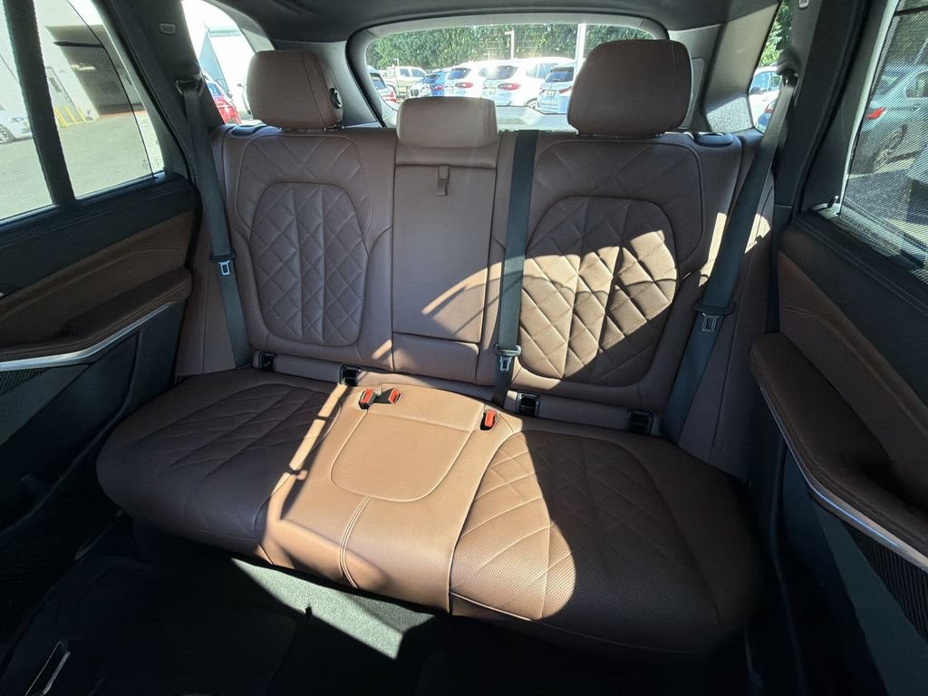 Used 2024 BMW X5 M60i w/ Parking Assistance Package AWD/4WD image 21