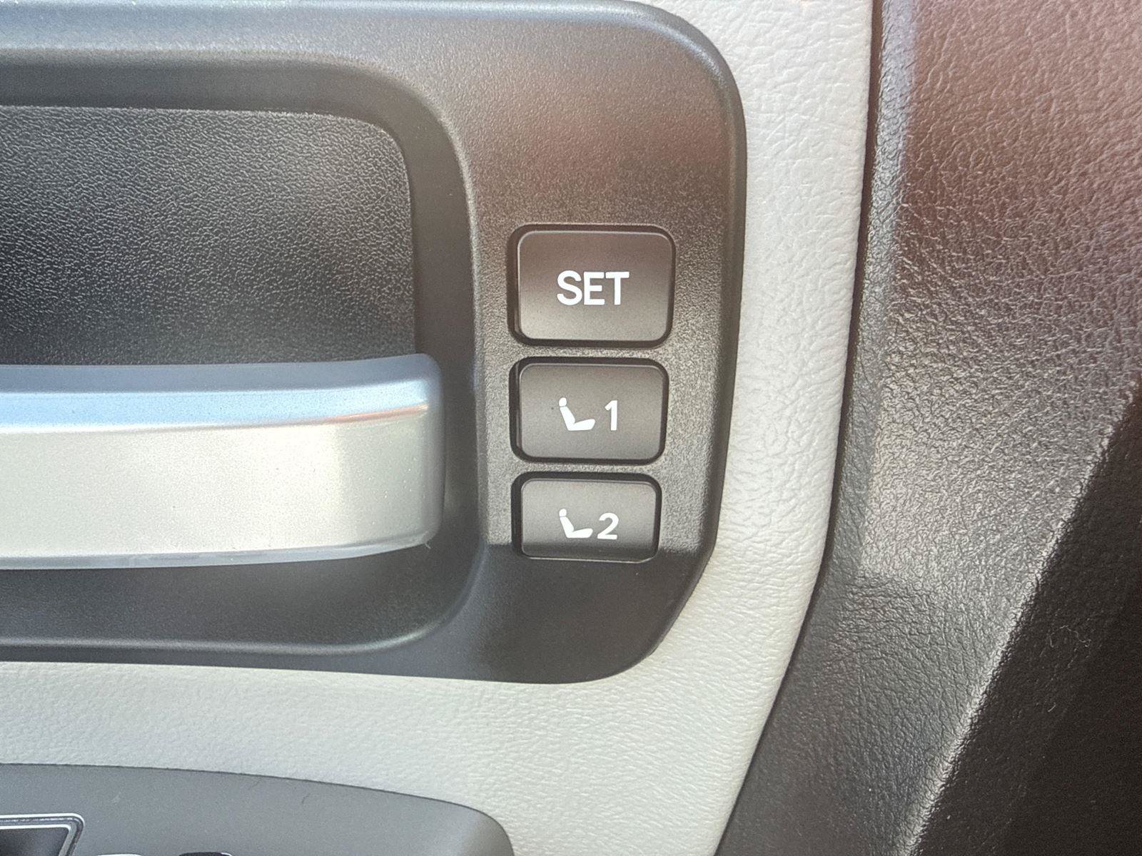 Used 2019 Toyota Sequoia Limited w/ Safety & Convenience Package AWD/4WD image 12