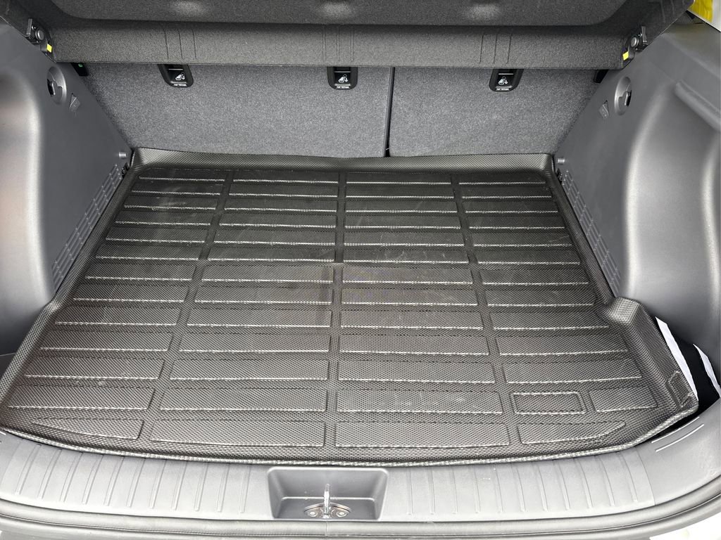 Certified 2025 Hyundai Kona SEL image 11