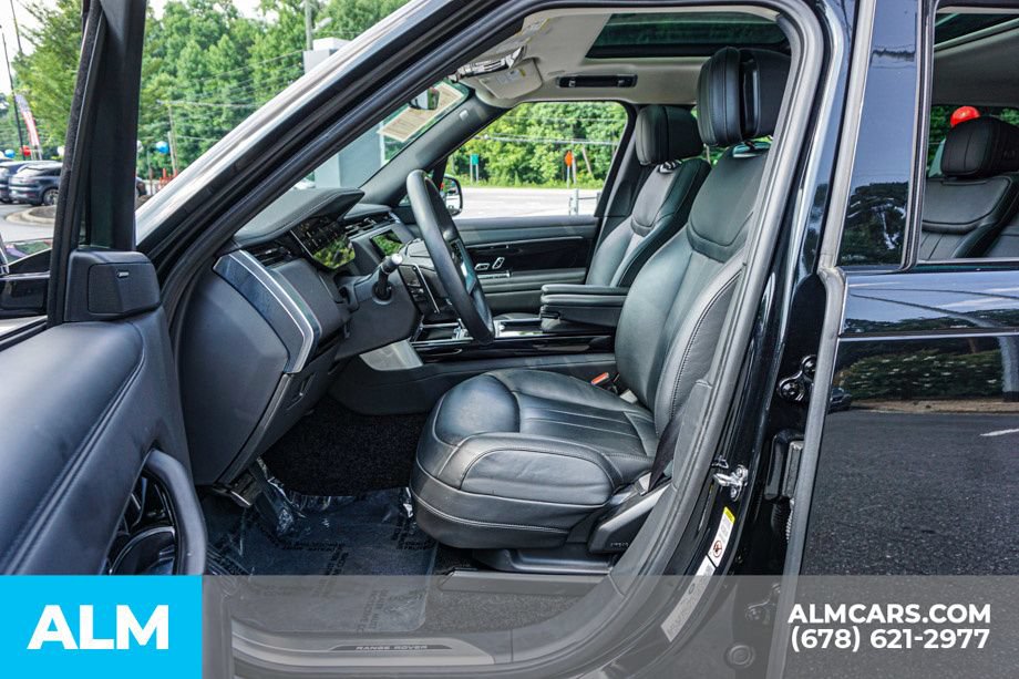 Used 2025 Land Rover Range Rover SE AWD/4WD image 19