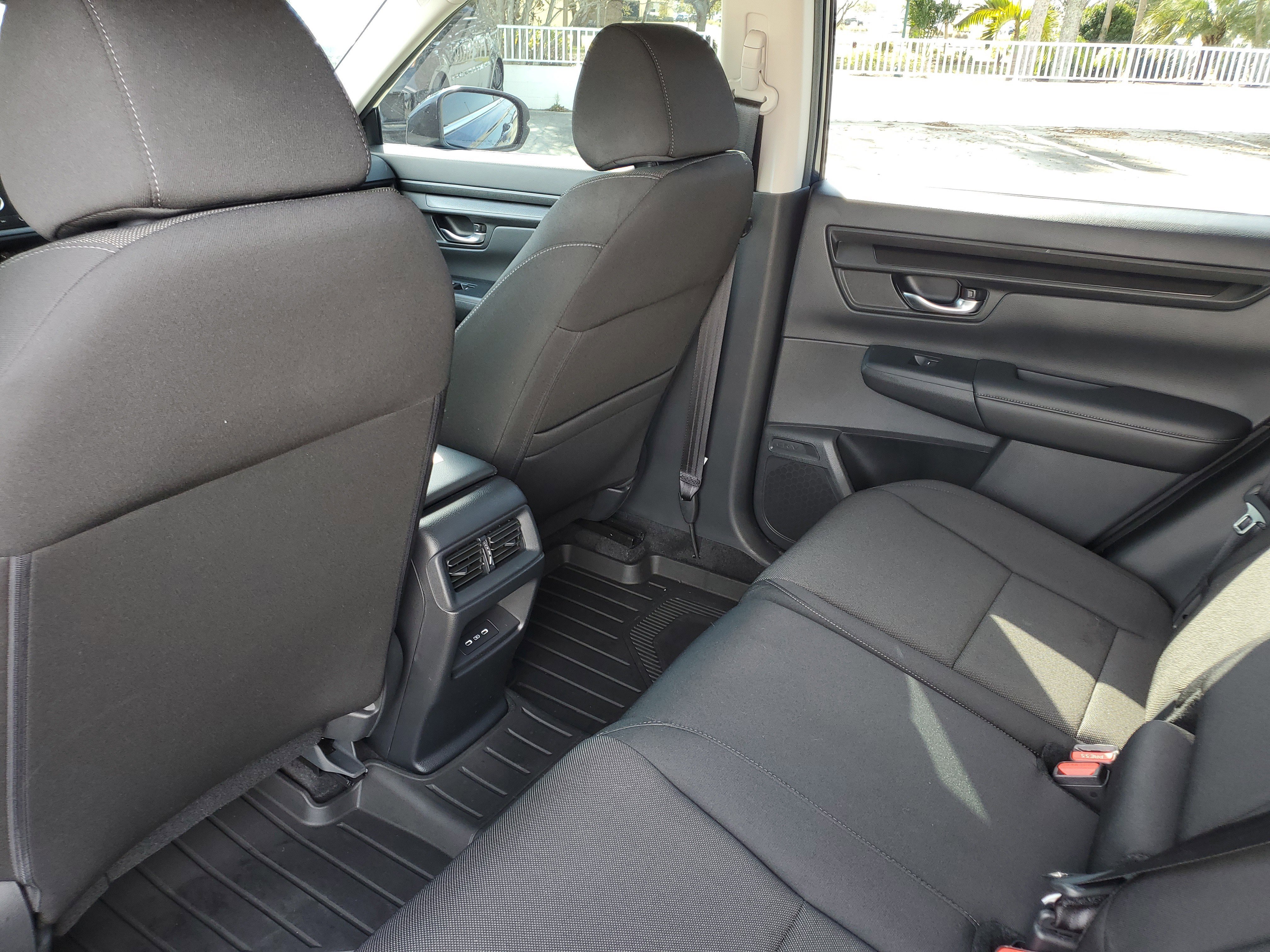 Used 2024 Honda CR-V EX image 12