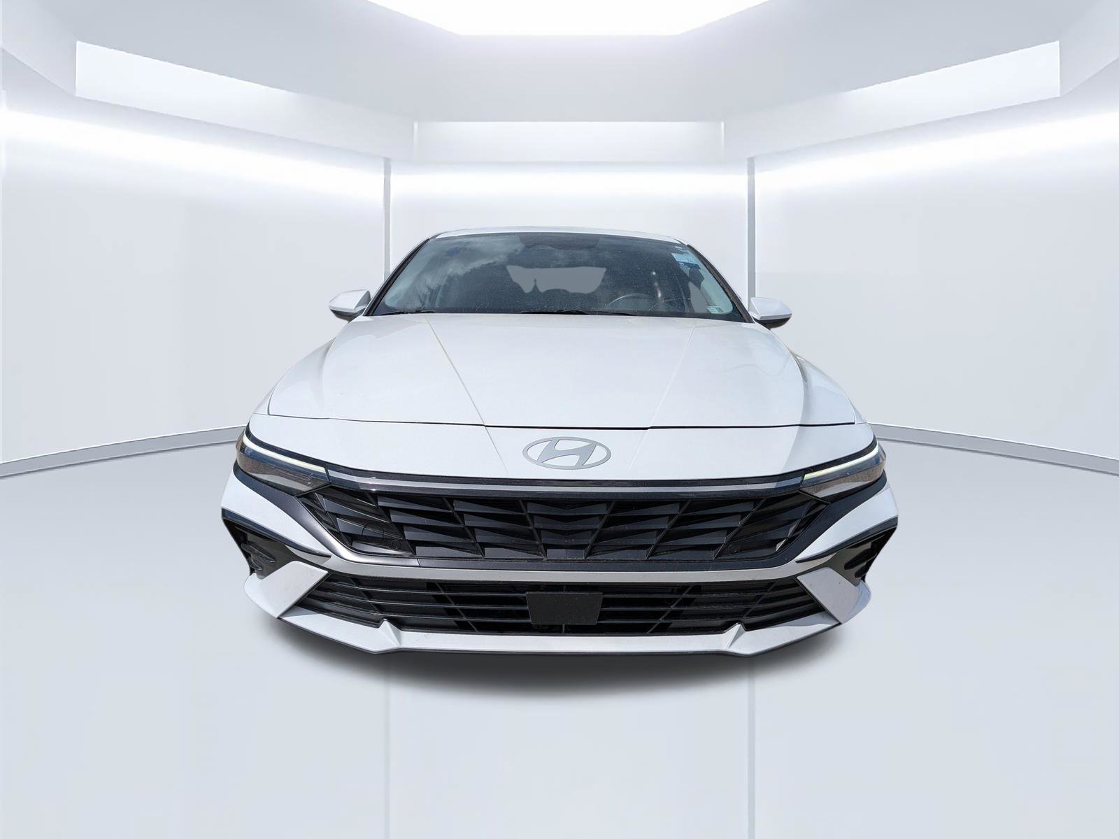 Certified 2025 Hyundai Elantra SEL FWD image 9
