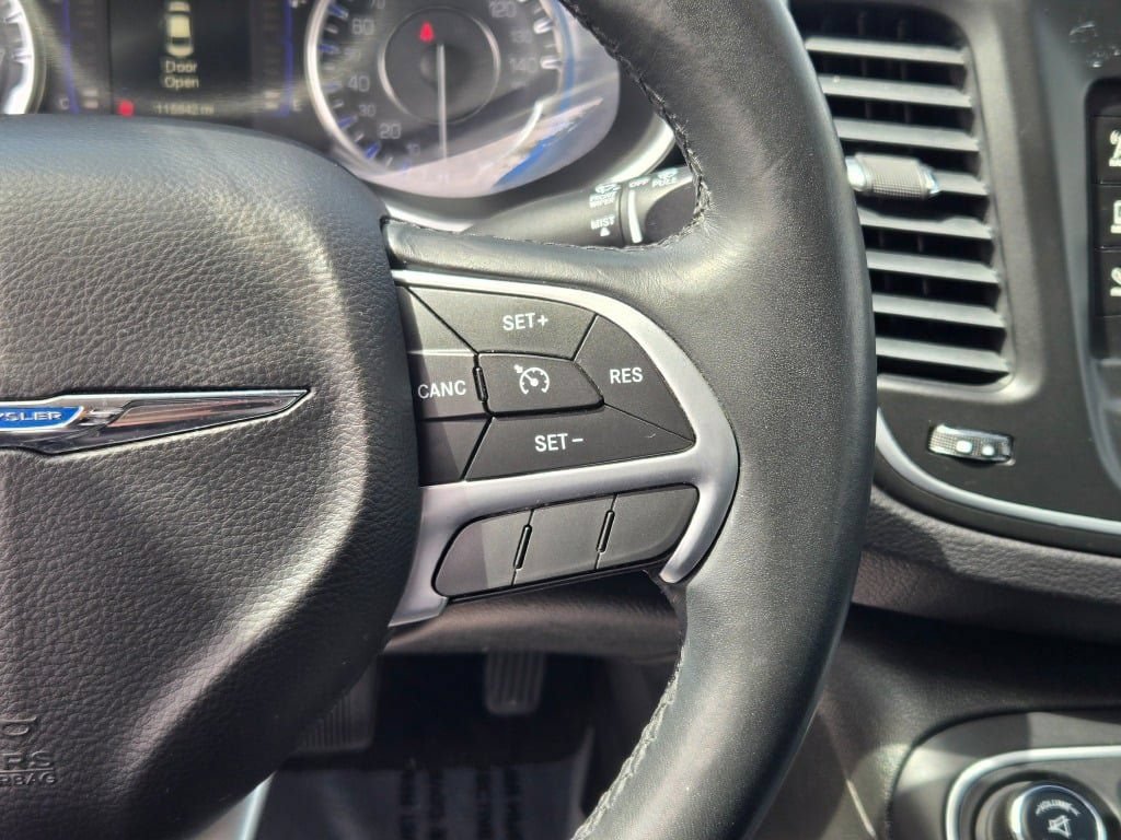 Used 2015 Chrysler 200 Limited w/ Convenience Group FWD image 28