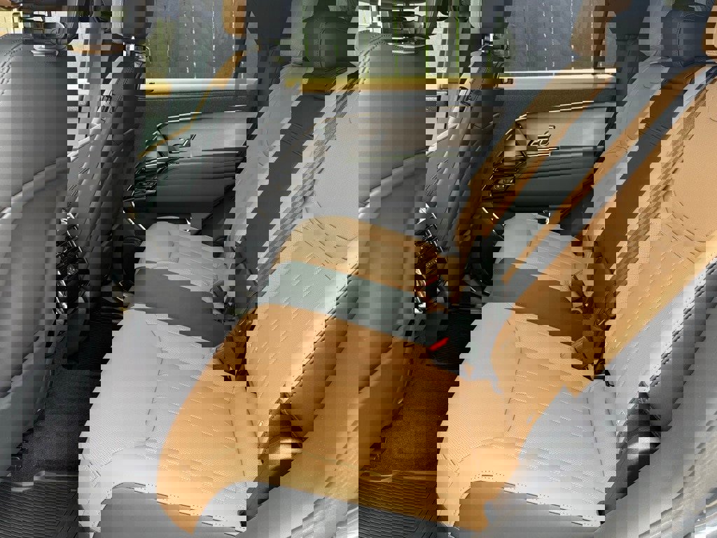 New 2025 Land Rover Range Rover Sport Dynamic SE image 29