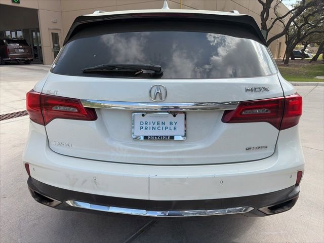 Used 2017 Acura MDX SH-AWD image 3