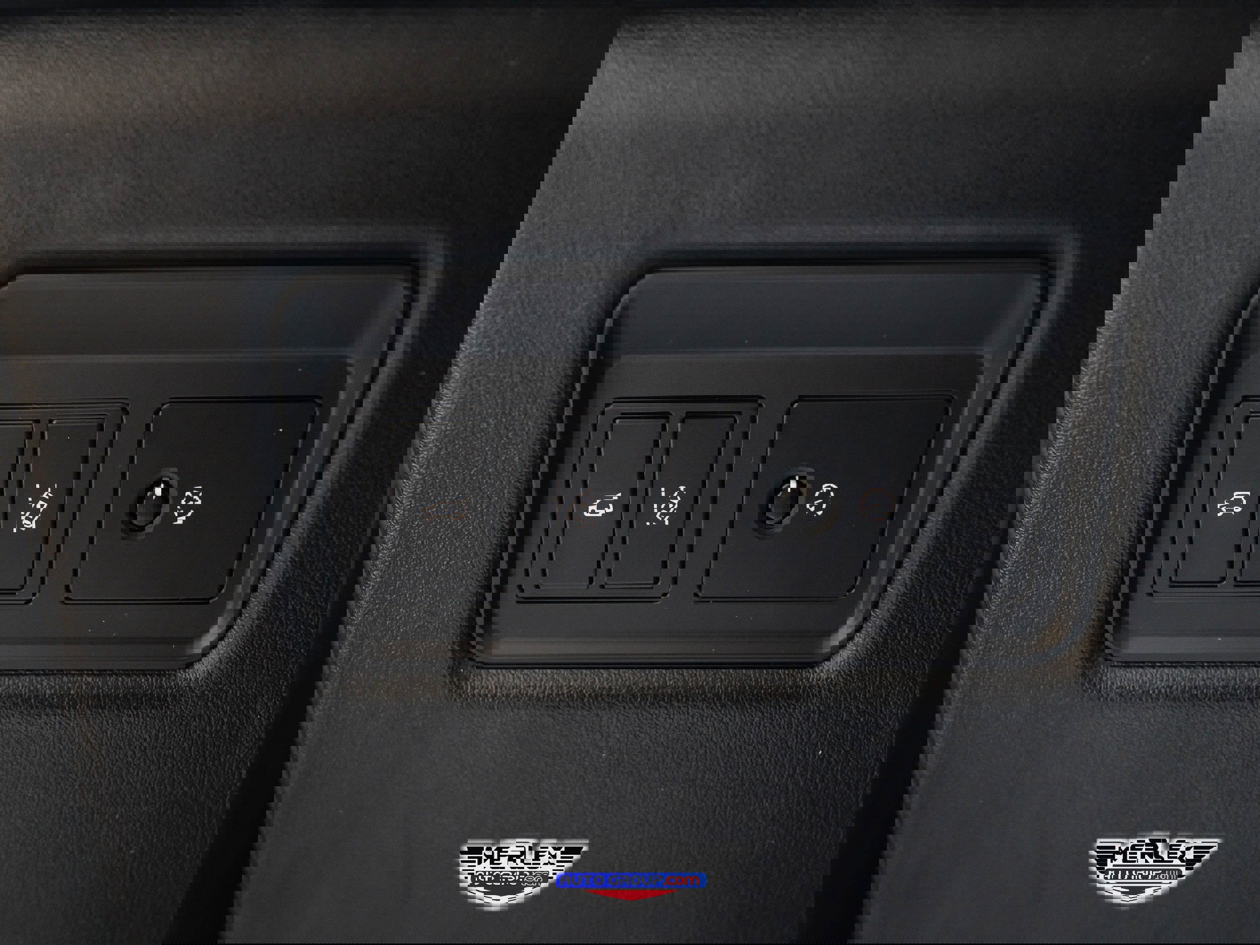 Used 2017 Land Rover Range Rover Supercharged image 39