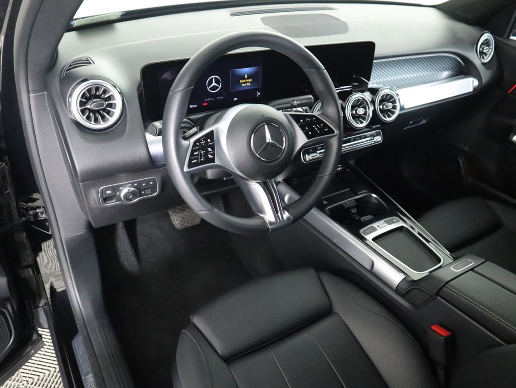 Certified 2025 Mercedes-Benz GLB 250 image 9