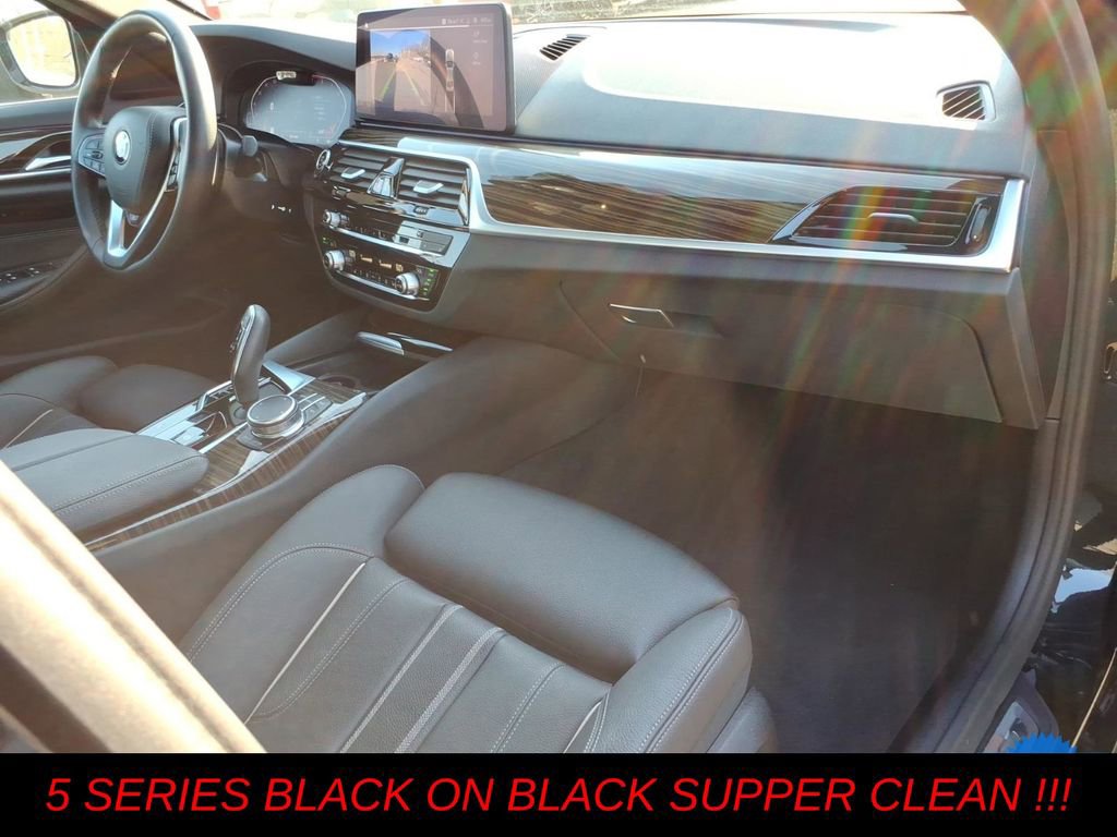 Used 2023 BMW 530i xDrive image 9