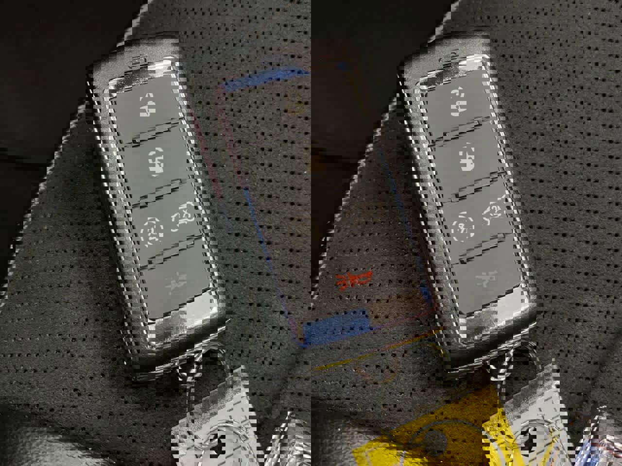 Used 2023 Jeep Grand Cherokee L Laredo image 28