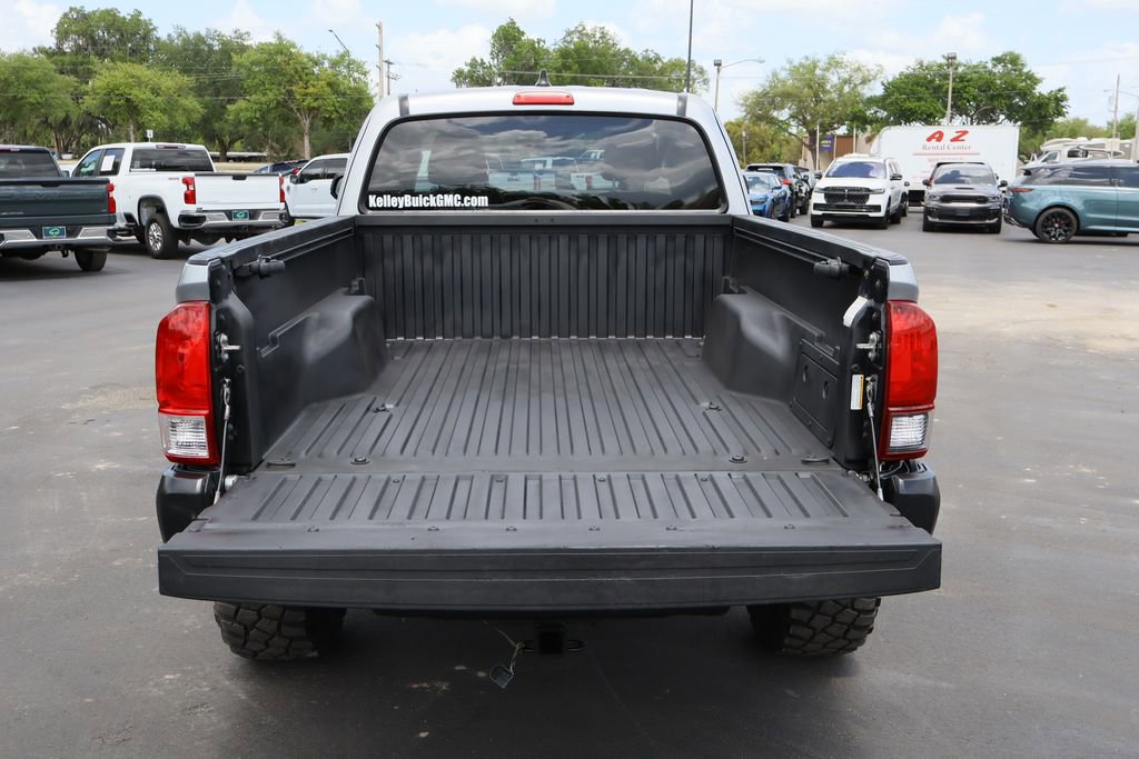Used 2020 Toyota Tacoma SR image 23