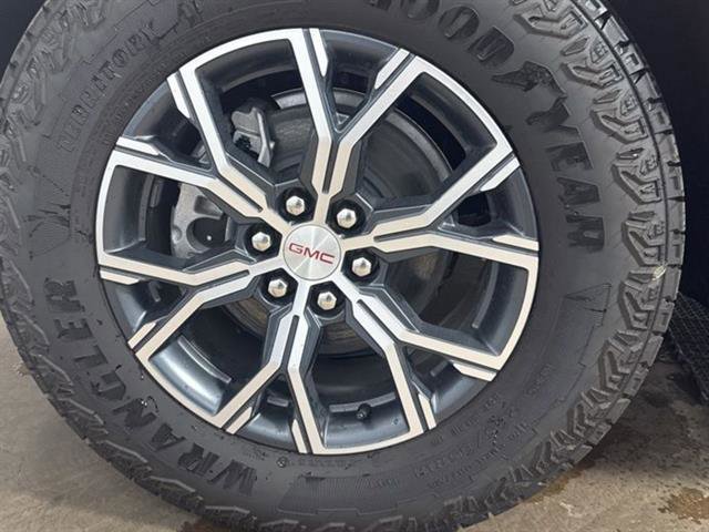 New 2025 GMC Acadia AT4 w/ Super Cruise Package image 12