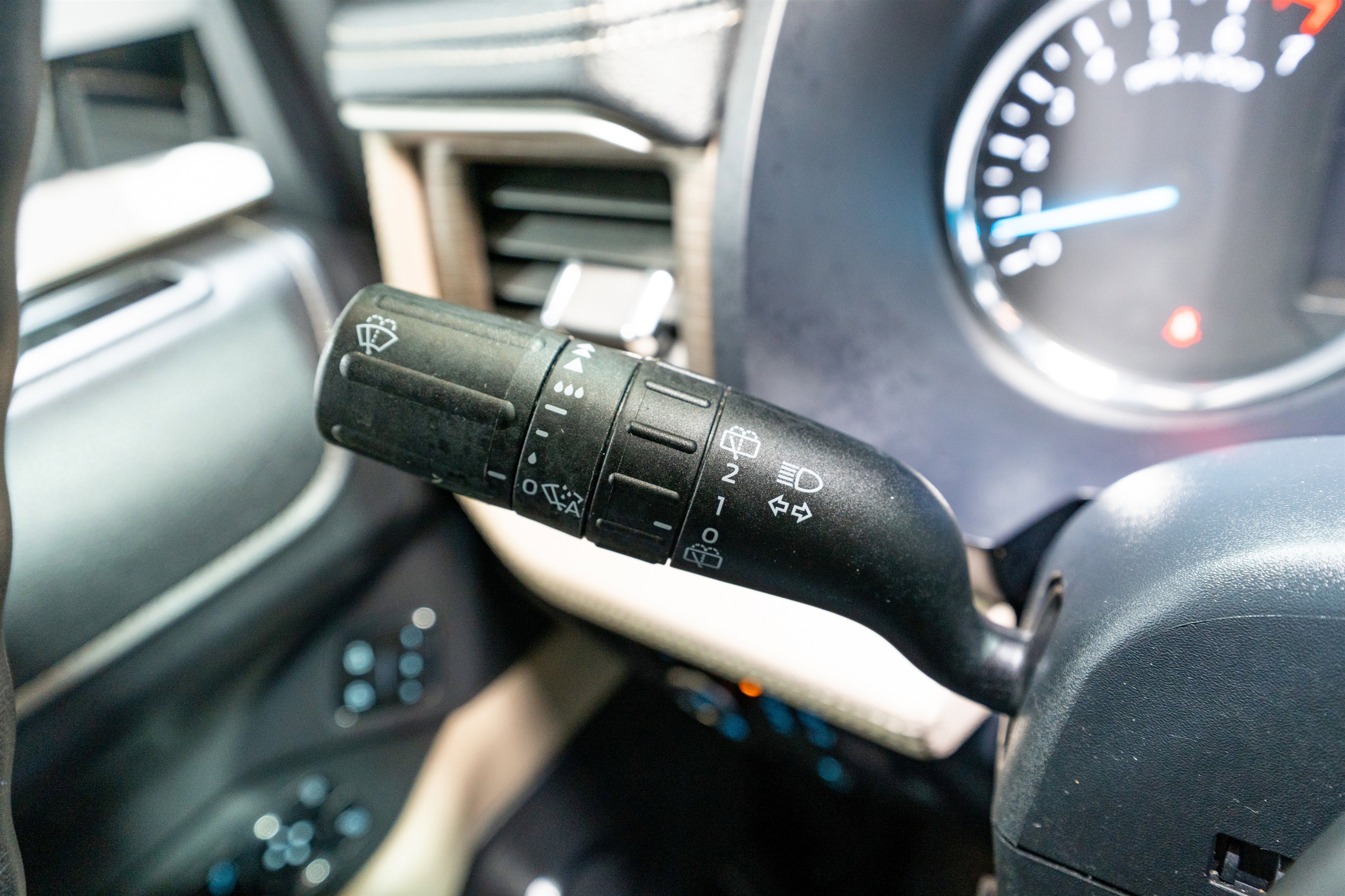 Used 2024 Ford Expedition Max Limited image 31