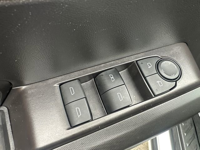 Used 2024 GMC Canyon Elevation w/ Convenience Package image 23