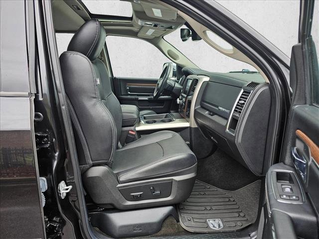 Used 2017 RAM 1500 Laramie w/ Convenience Group AWD/4WD image 10