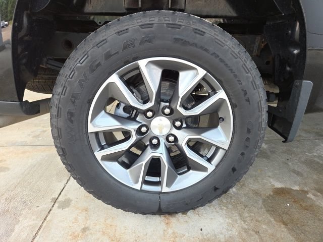 Used 2024 Chevrolet Silverado 1500 LT AWD/4WD image 70