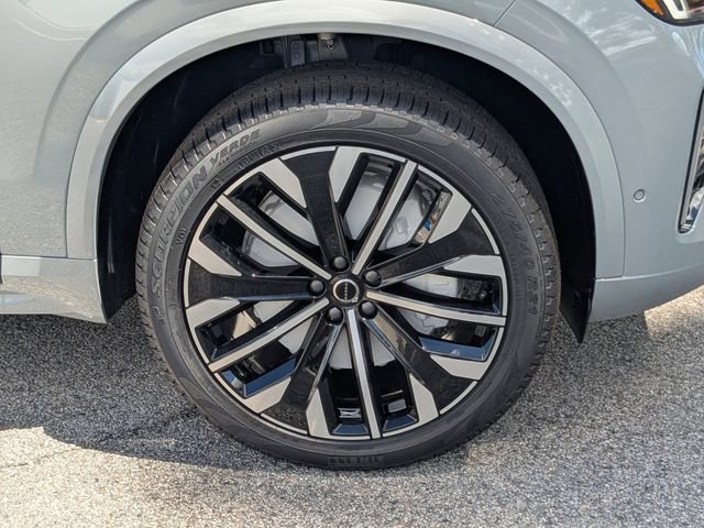 New 2026 Volvo XC90 B6 Plus w/ Protection Package Premier image 11