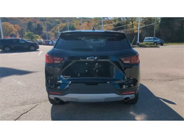 New 2025 Chevrolet Blazer LT w/ Driver Confidence Package FWD image 7