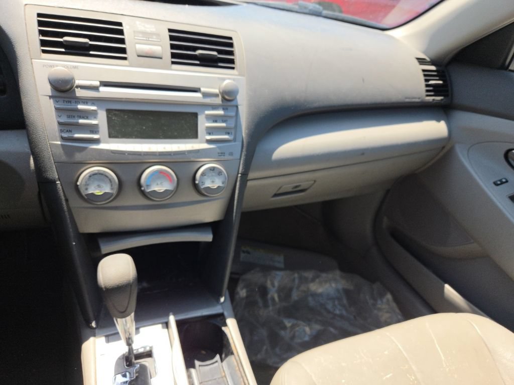 Used 2010 Toyota Camry FWD image 13