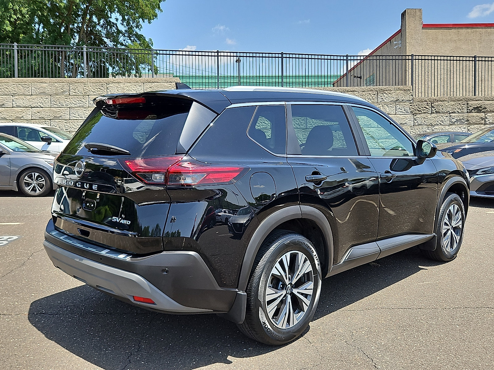 Certified 2023 Nissan Rogue SV w/ SV Premium B Package AWD/4WD image 6