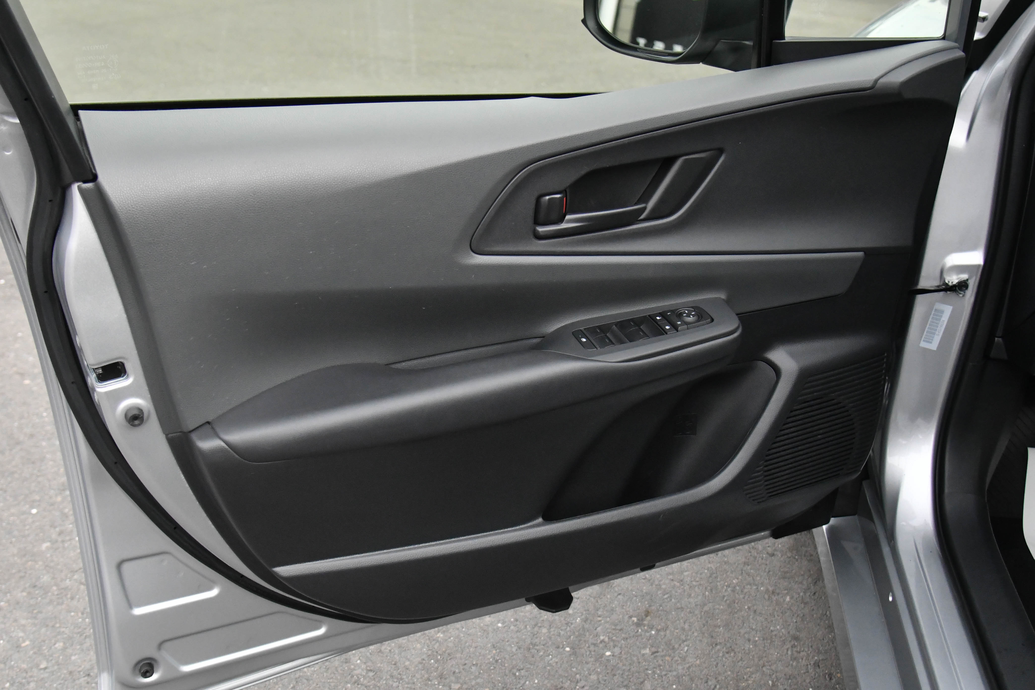 Used 2024 Toyota Prius LE image 13