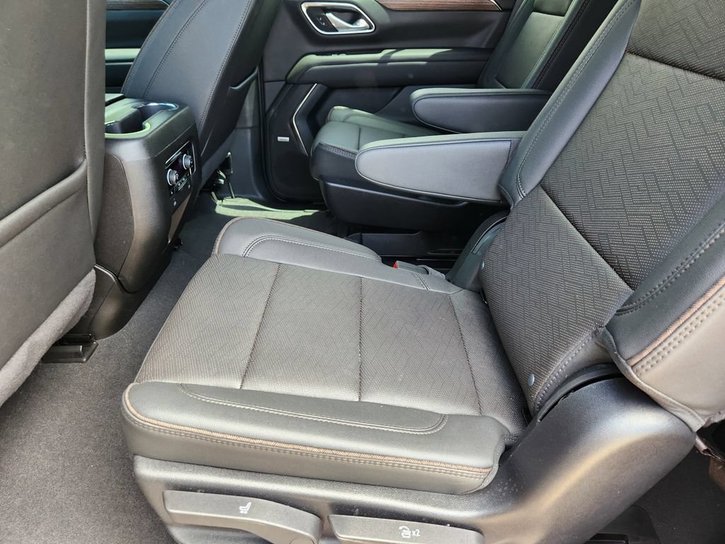 Used 2024 Chevrolet Tahoe High Country AWD/4WD image 28