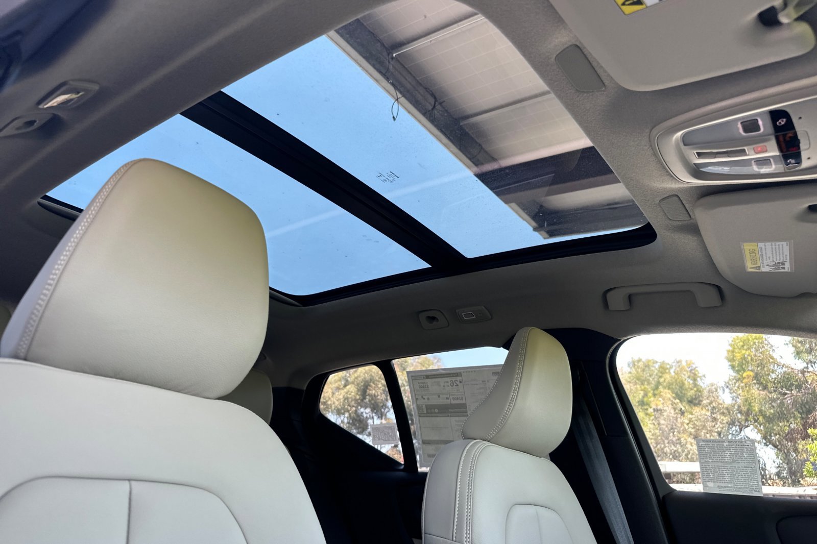 New 2026 Volvo XC40 B5 Ultra w/ Climate Package image 14