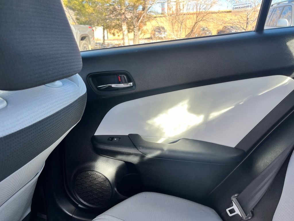 Used 2016 Toyota Prius Three image 13