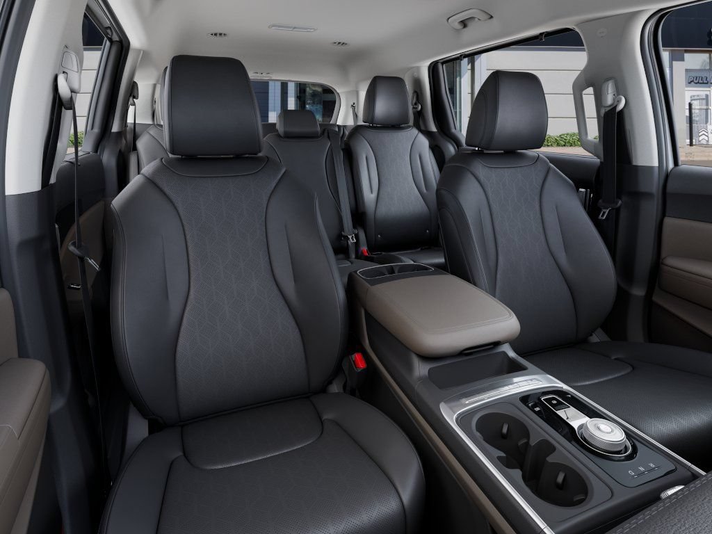 New 2027 Kia Carnival EX FWD image 18