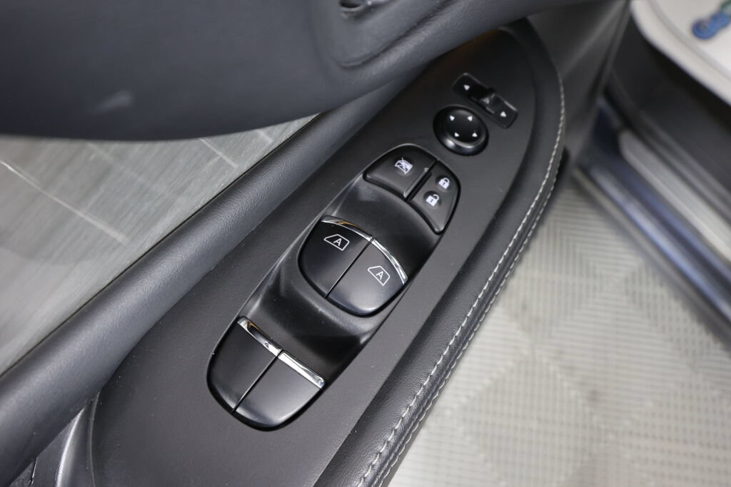 Used 2015 Nissan Murano SL w/ SL Technology Package AWD/4WD image 30
