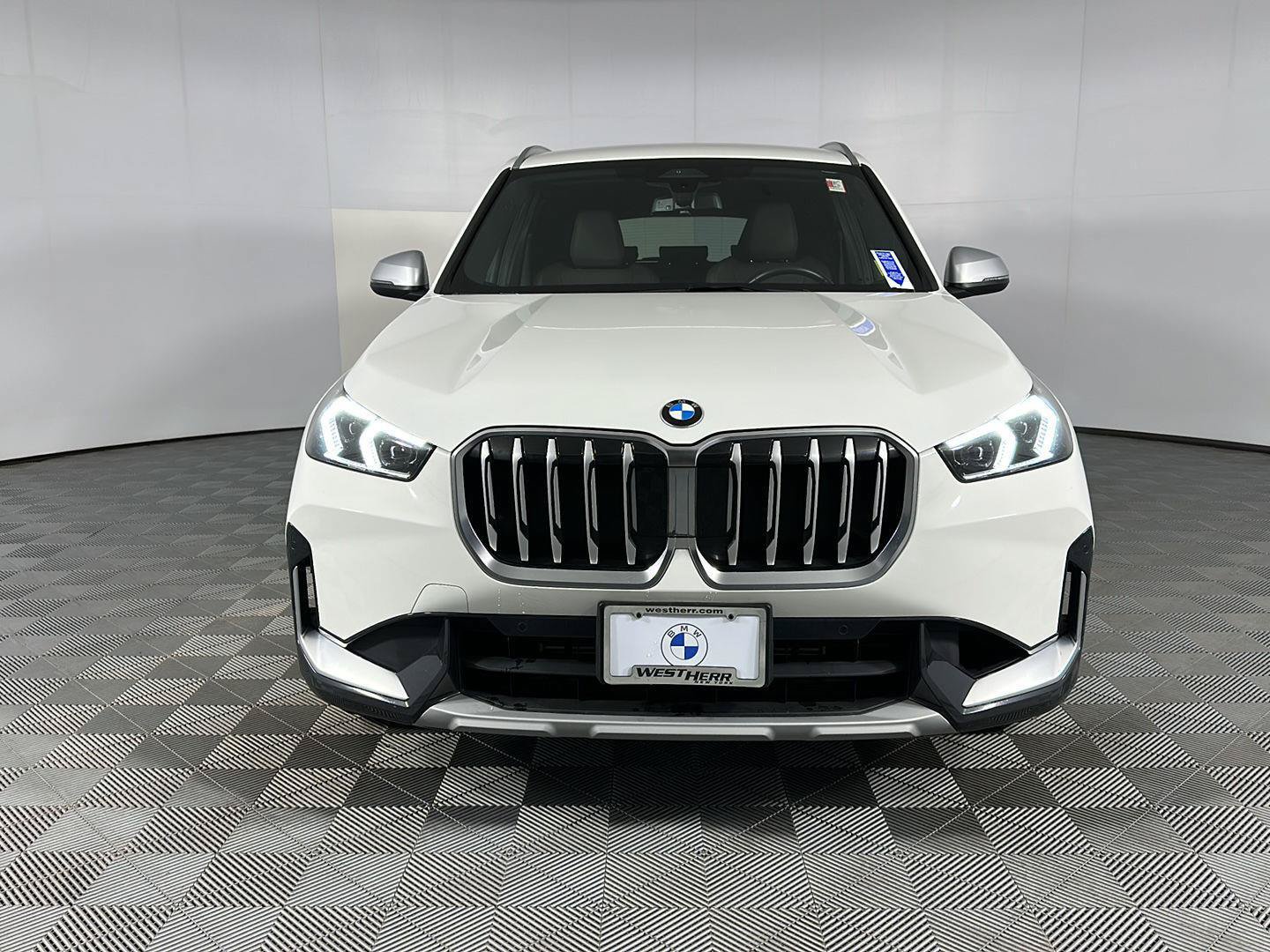 Used 2023 BMW X1 xDrive28i w/ Convenience Package AWD/4WD image 5