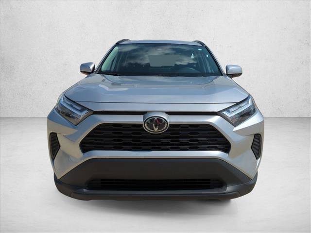 Used 2025 Toyota RAV4 XLE AWD/4WD image 2
