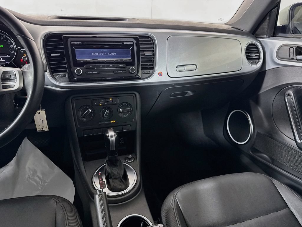 Used 2014 Volkswagen Beetle 2.5 FWD image 26
