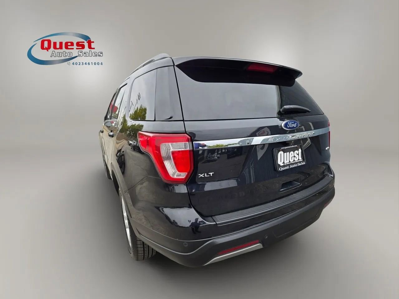 Used 2019 Ford Explorer XLT w/ Equipment Group 202A AWD/4WD image 5