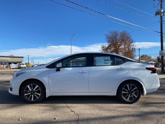 New 2025 Nissan Versa SV w/ Trunk Package image 2