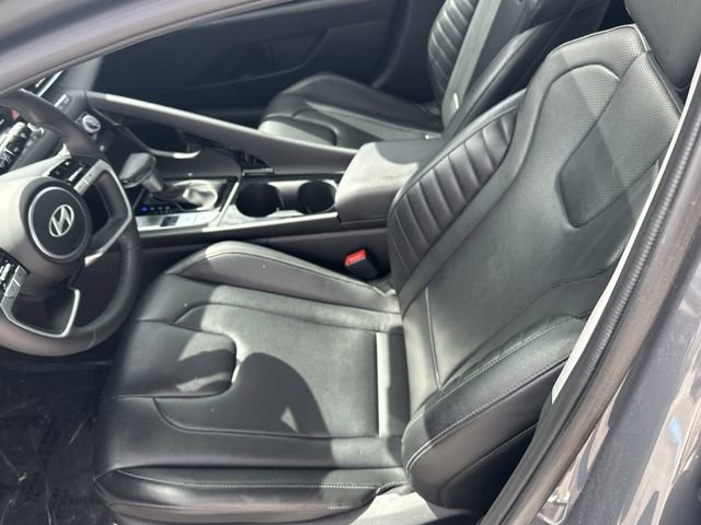 Certified 2024 Hyundai Elantra Limited image 19