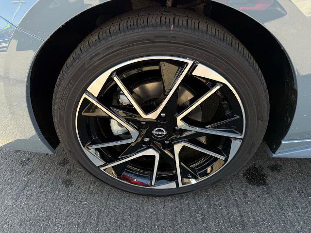 New 2025 Nissan Sentra SR w/ SR Premium Package image 9