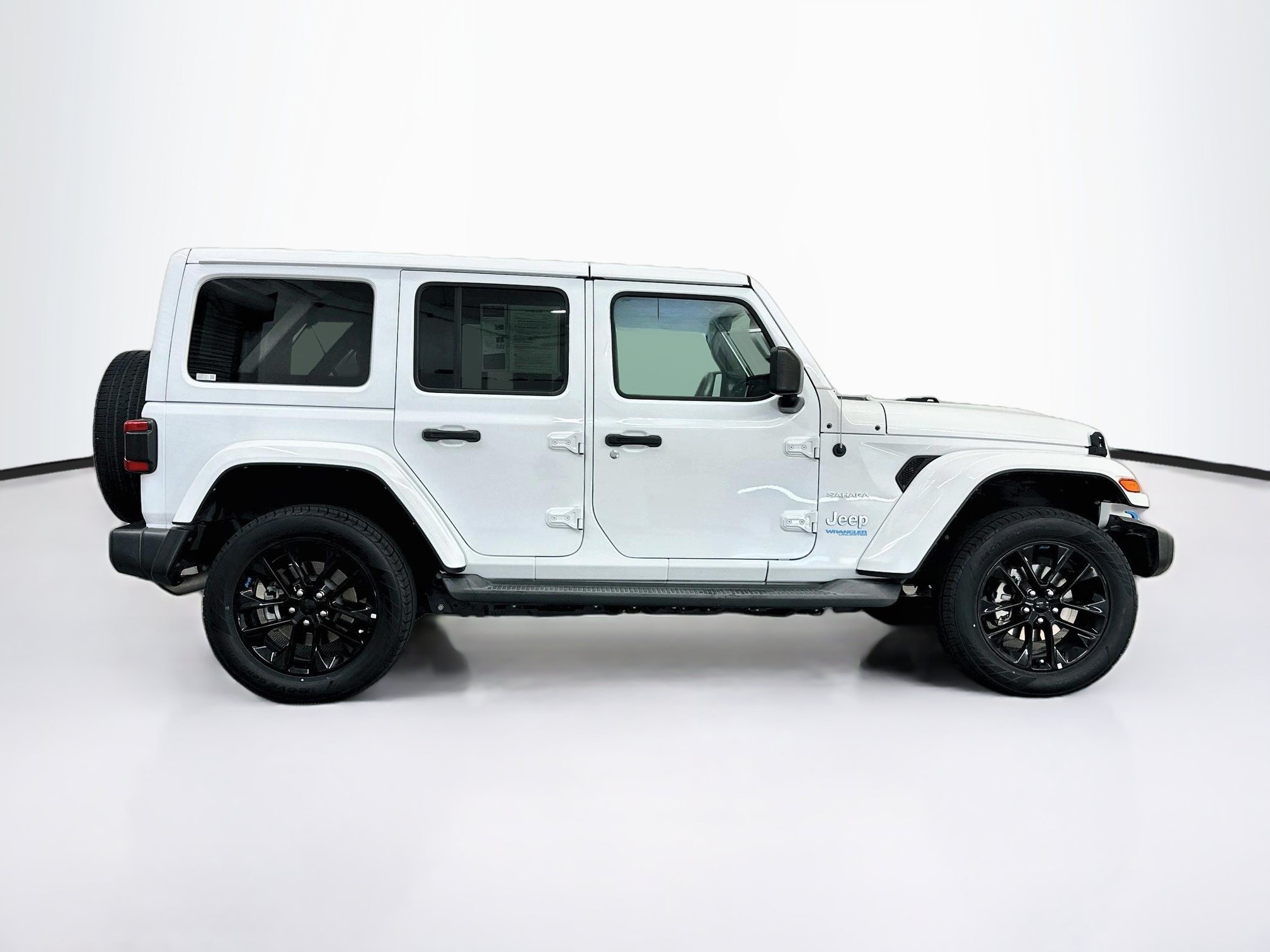 Used 2022 Jeep Wrangler Unlimited Sahara AWD/4WD image 10