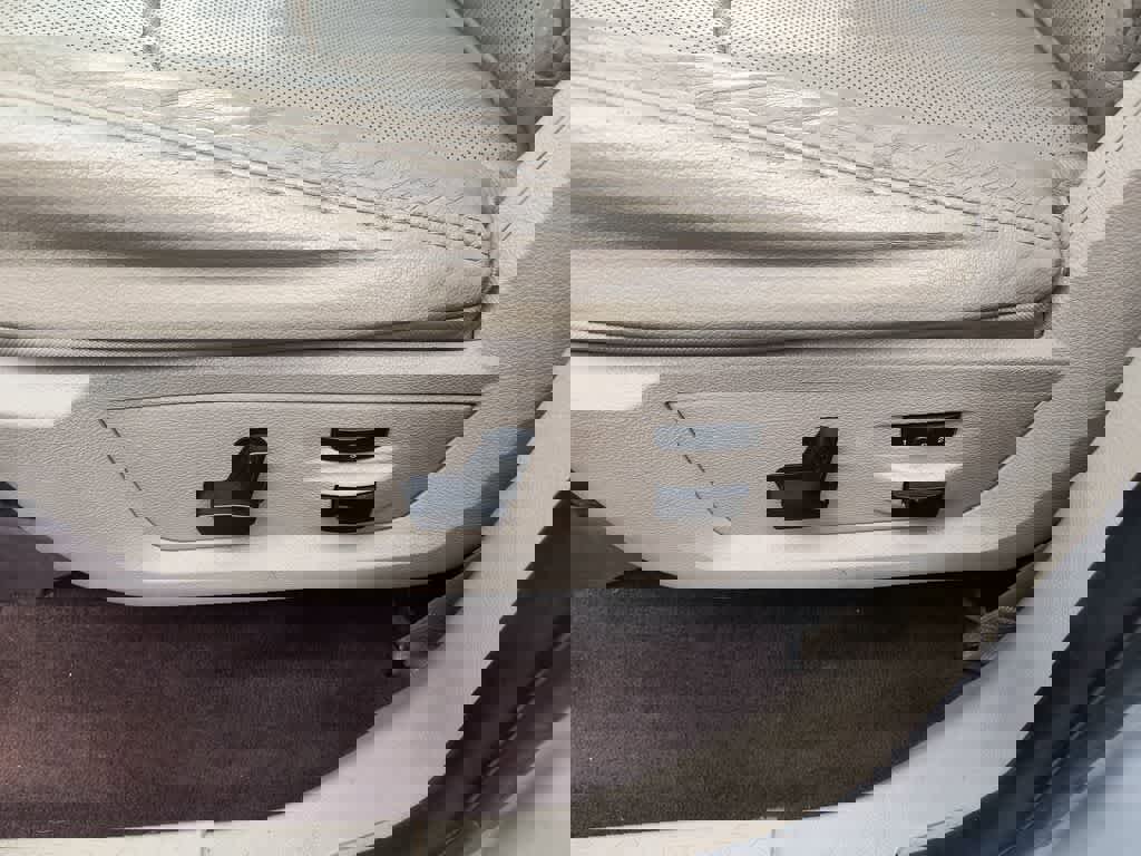 Used 2015 RAM 1500 Laramie image 12